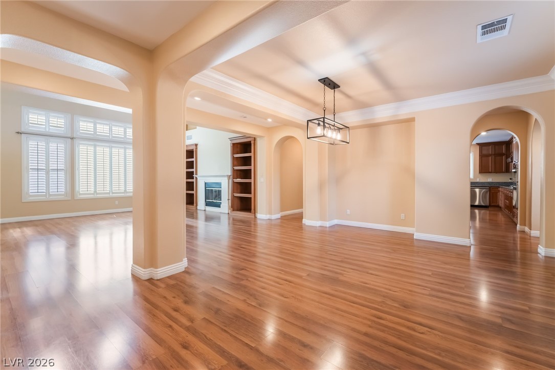 7702 Bear Ridge Street Las Vegas NV 89113