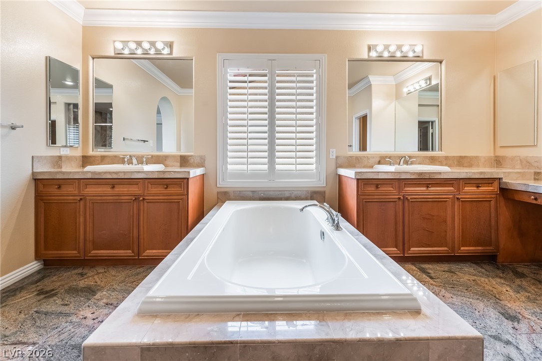 7702 Bear Ridge Street Las Vegas NV 89113
