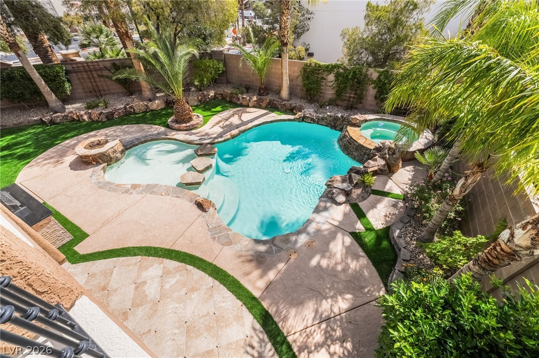 7702 Bear Ridge Street Las Vegas NV 89113