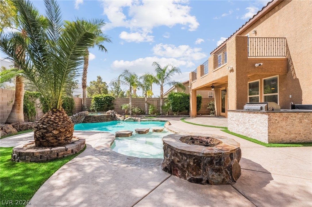 7702 Bear Ridge Street Las Vegas NV 89113