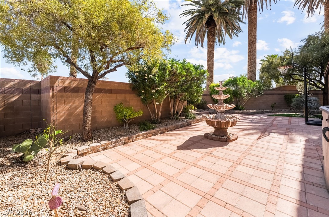 7702 Bear Ridge Street Las Vegas NV 89113