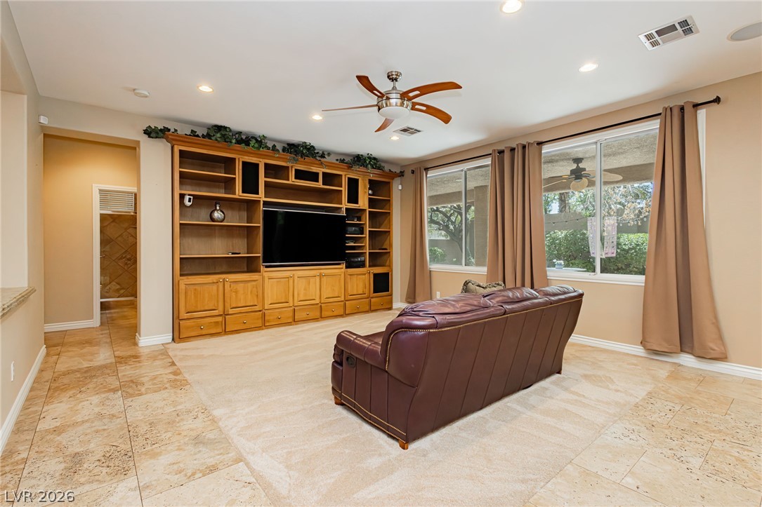 7427 Tomahawk Bend Avenue Las Vegas NV 89113