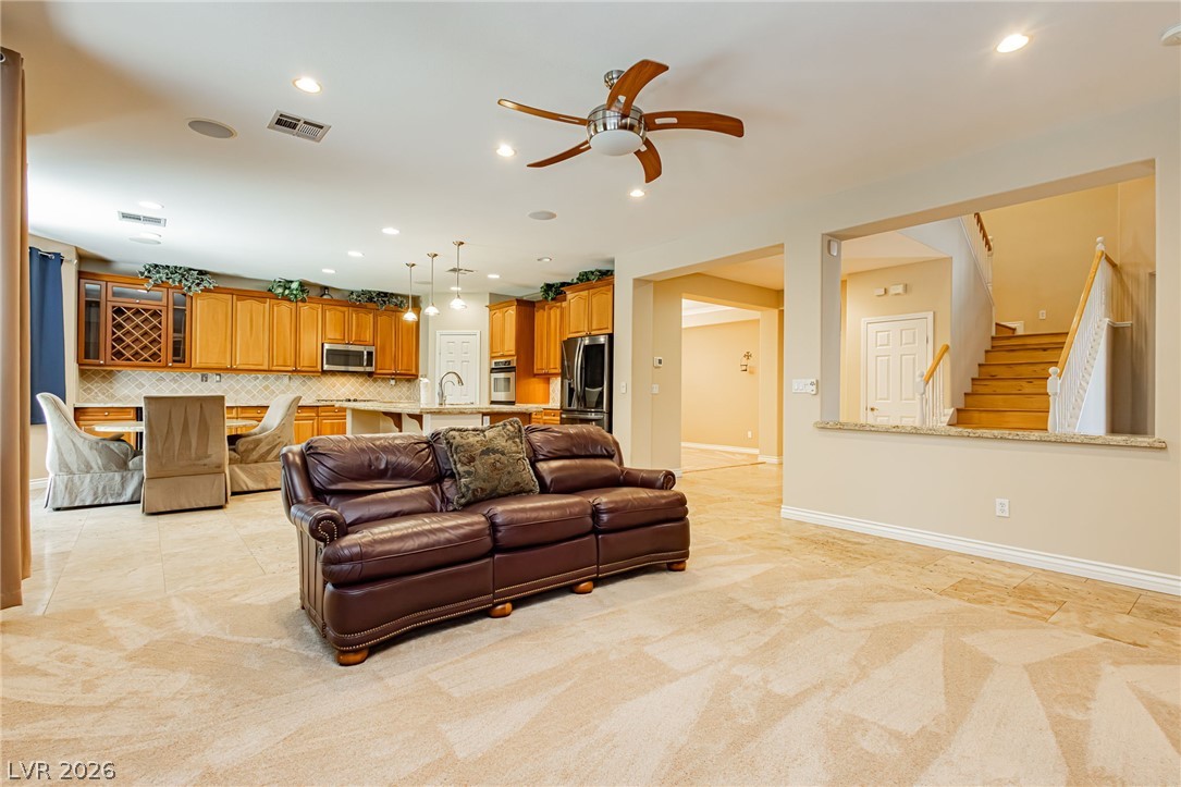 7427 Tomahawk Bend Avenue Las Vegas NV 89113