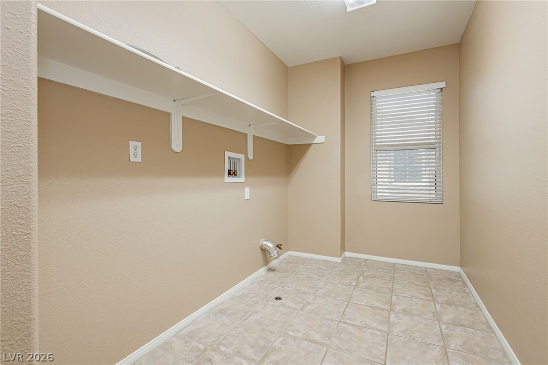 7427 Tomahawk Bend Avenue Las Vegas NV 89113