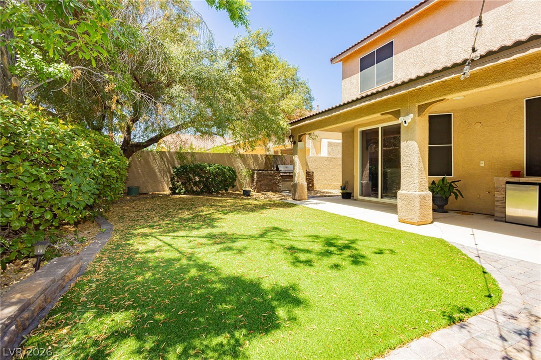 7427 Tomahawk Bend Avenue Las Vegas NV 89113