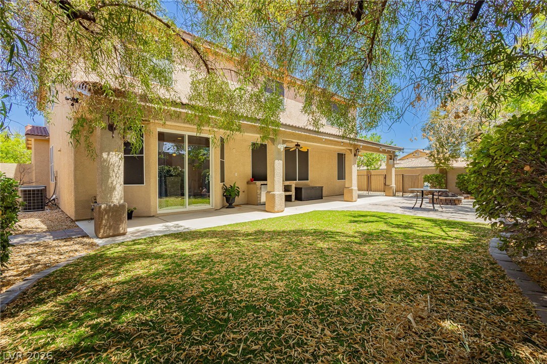 7427 Tomahawk Bend Avenue Las Vegas NV 89113