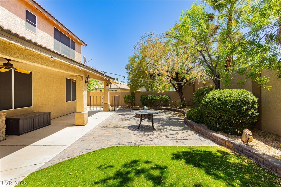 7427 Tomahawk Bend Avenue Las Vegas NV 89113