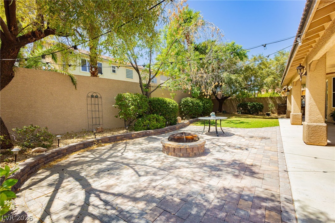 7427 Tomahawk Bend Avenue Las Vegas NV 89113
