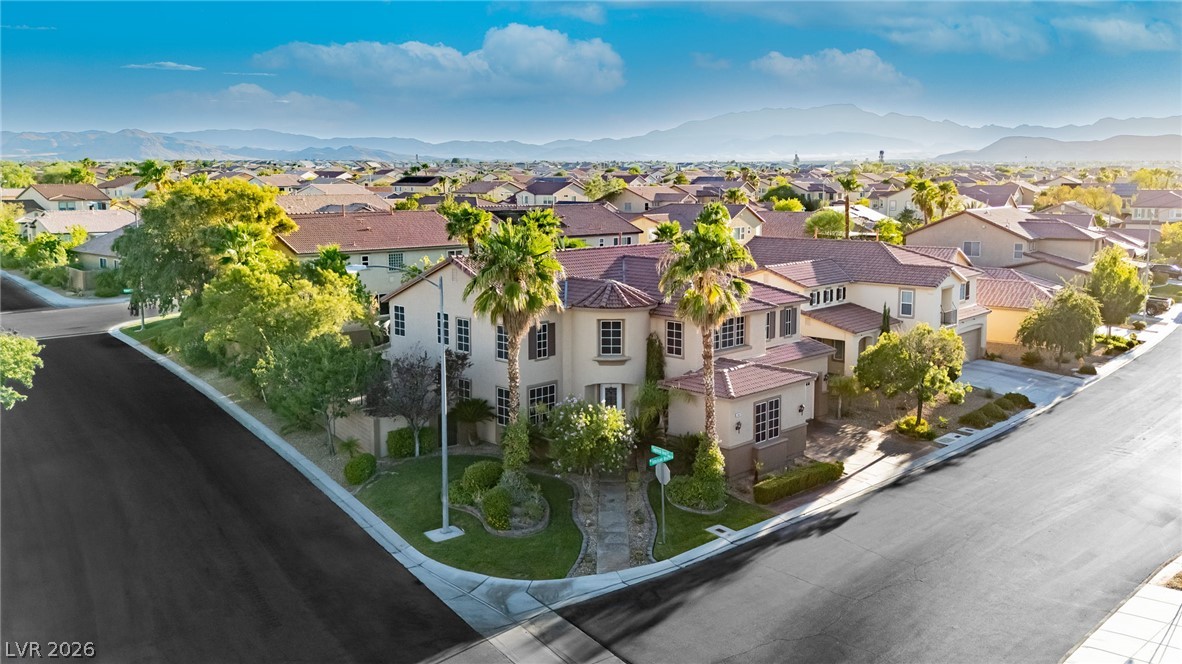 7427 Tomahawk Bend Avenue Las Vegas NV 89113
