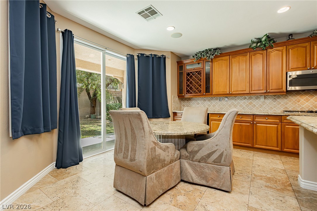 7427 Tomahawk Bend Avenue Las Vegas NV 89113