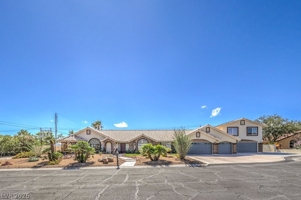 5215 North Riley Street Las Vegas NV 89149