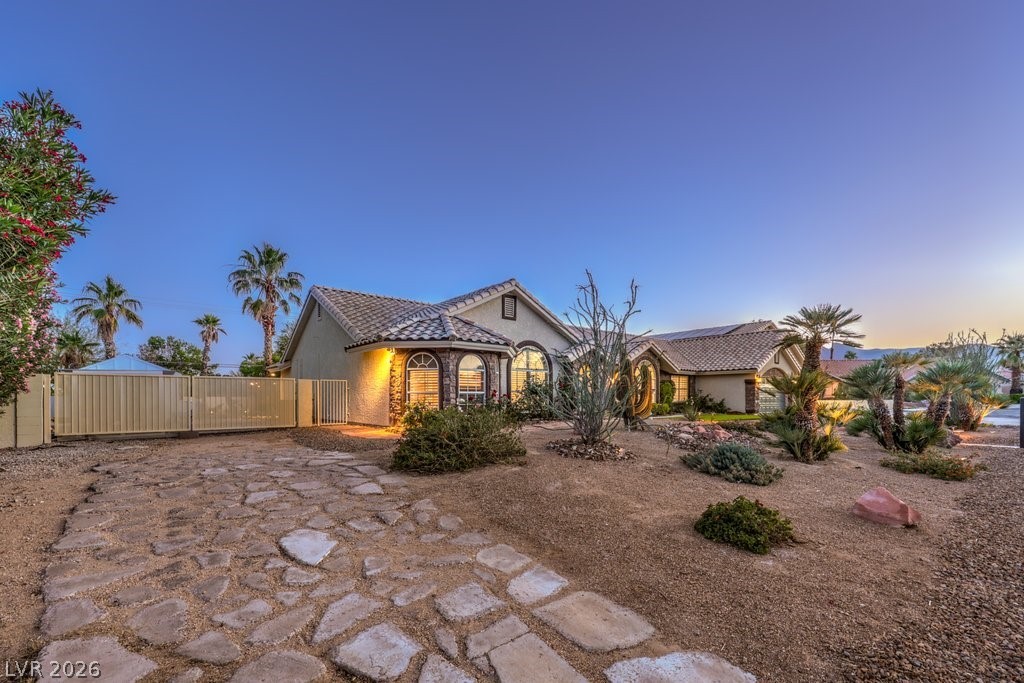 5215 North Riley Street Las Vegas NV 89149