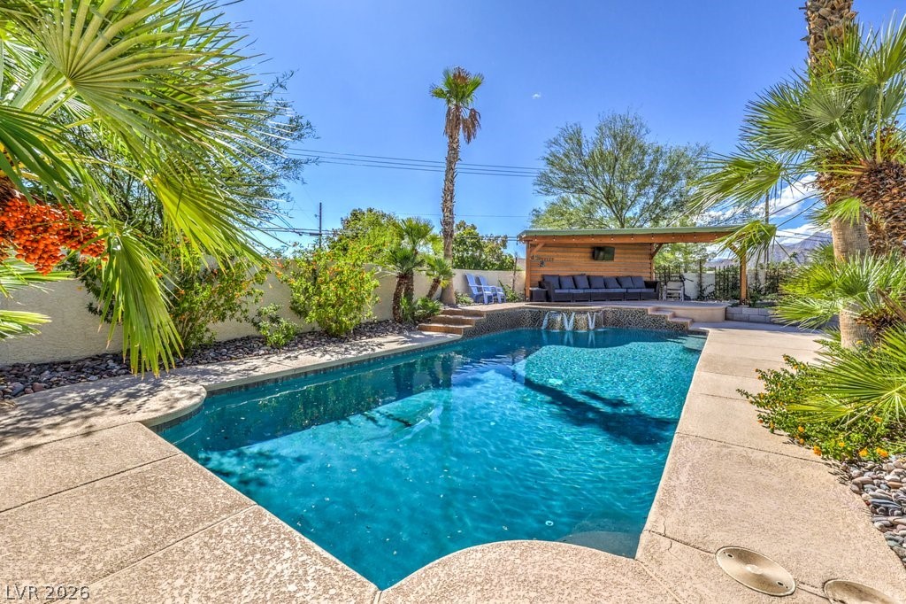 5215 North Riley Street Las Vegas NV 89149