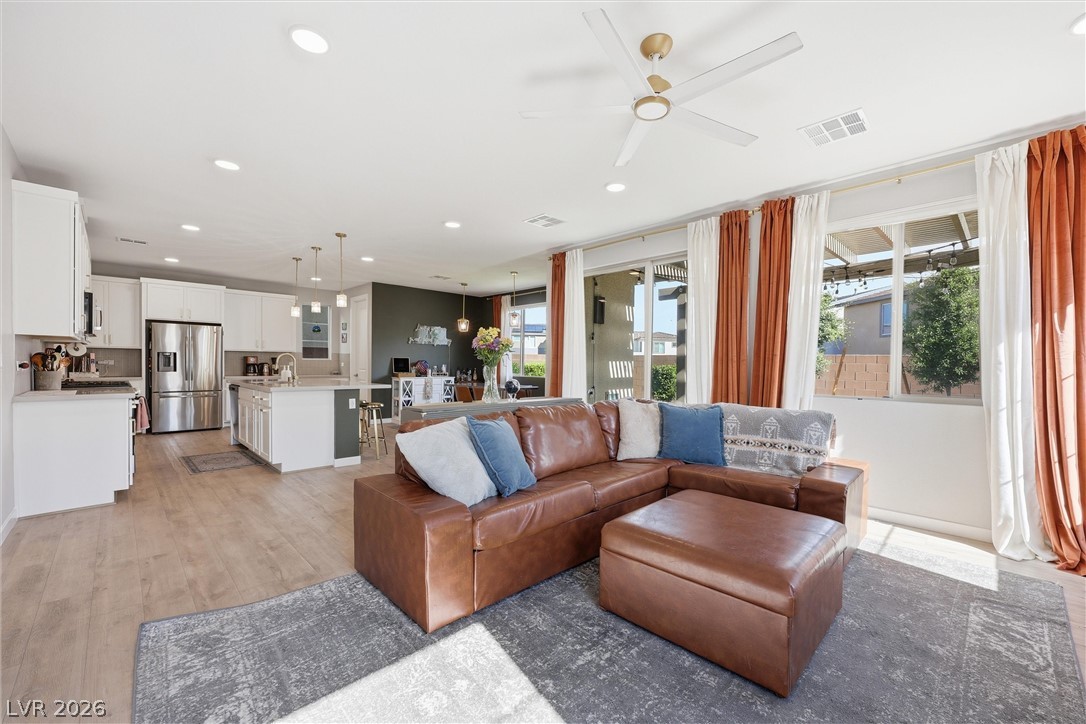 6922 Desert Finch Street North Las Vegas NV 89084