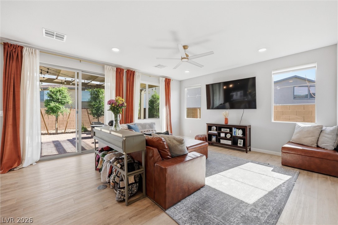 6922 Desert Finch Street North Las Vegas NV 89084