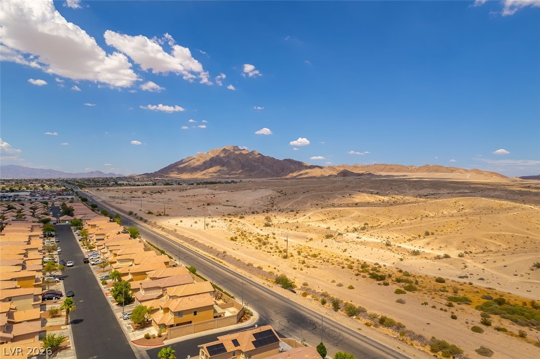 6581 Rose Hill River Drive Las Vegas NV 89122