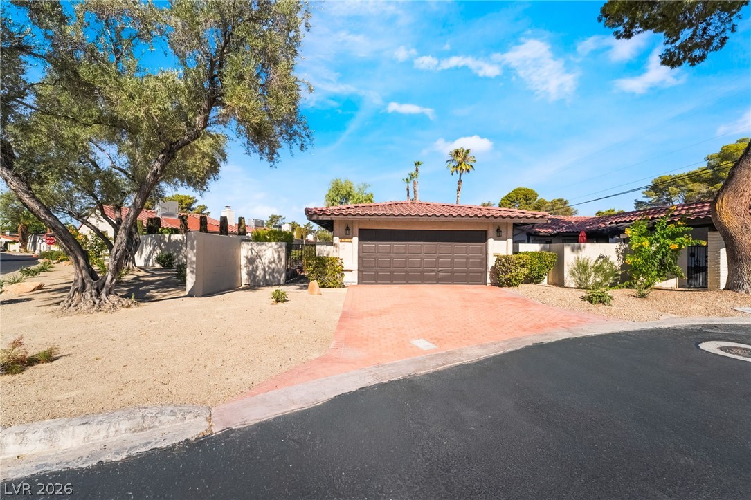 4211 Flamingo Crest Drive Las Vegas NV 89121