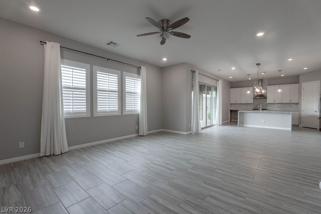 12385 Valley Chase Avenue Las Vegas NV 89138