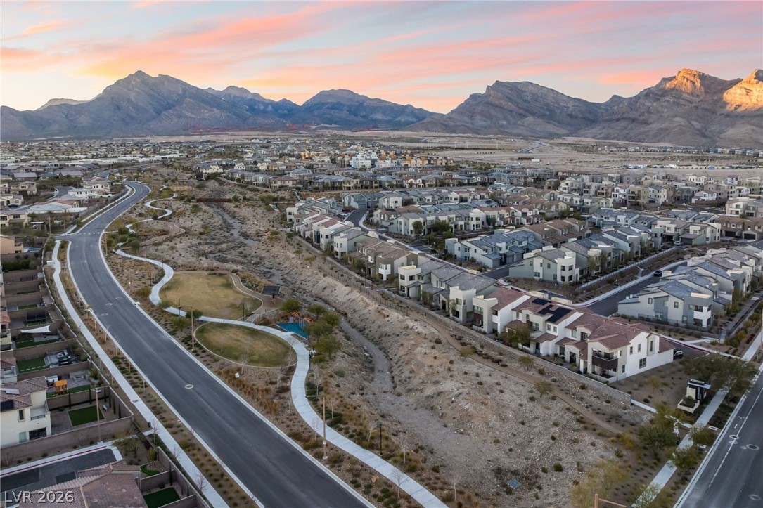 654 Amethyst Point Way Las Vegas NV 89138