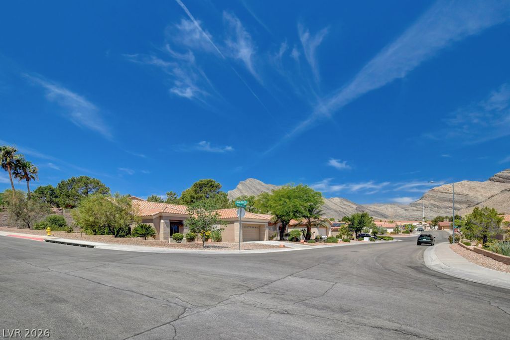 10701 Hunters Woods Place Las Vegas NV 89134