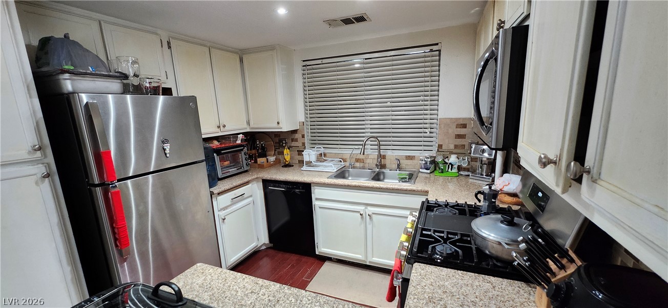 1945 Bookbinder Drive Las Vegas NV 89108
