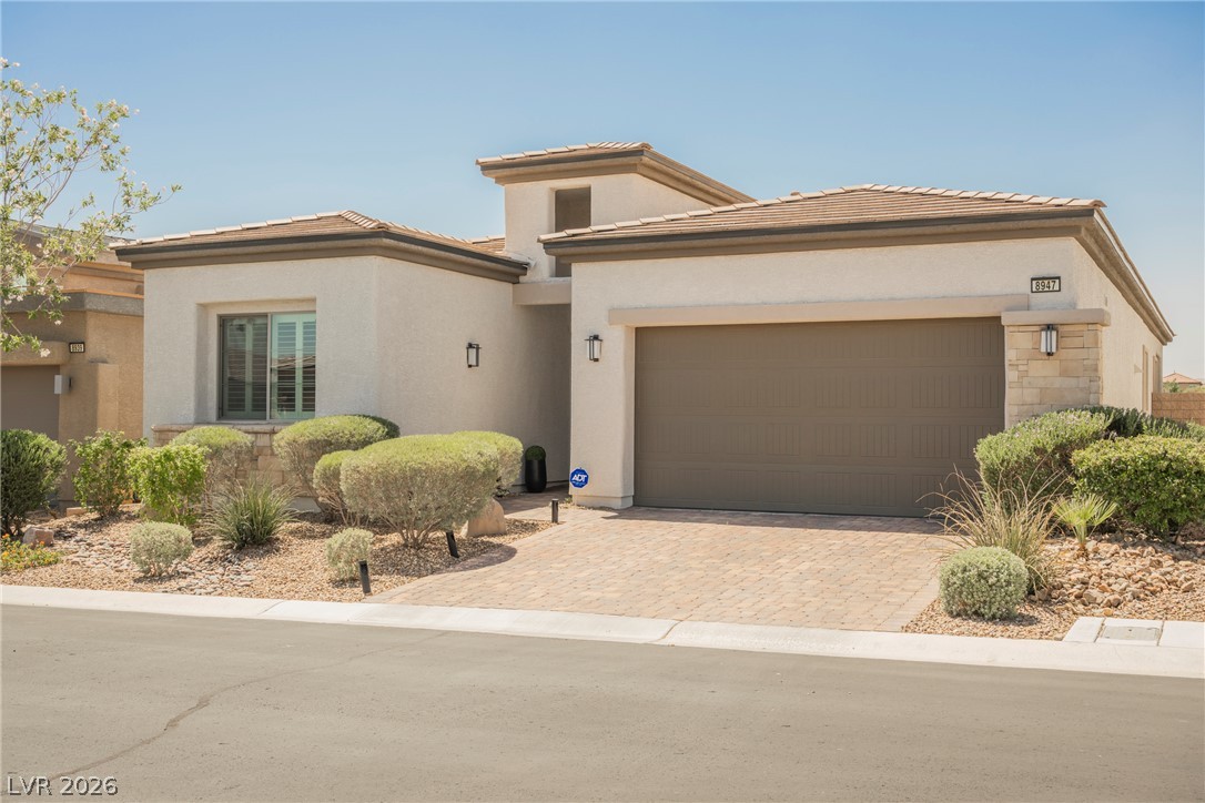 8947 Golden Crow Avenue Las Vegas NV 89148
