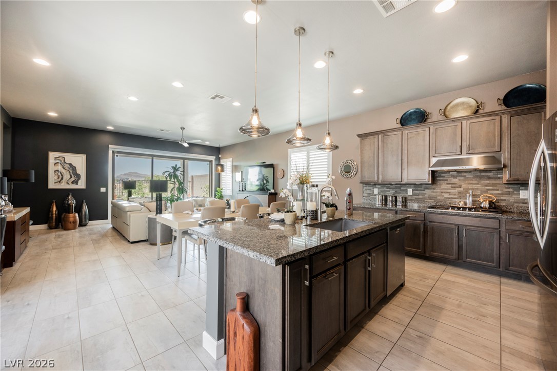 8947 Golden Crow Avenue Las Vegas NV 89148
