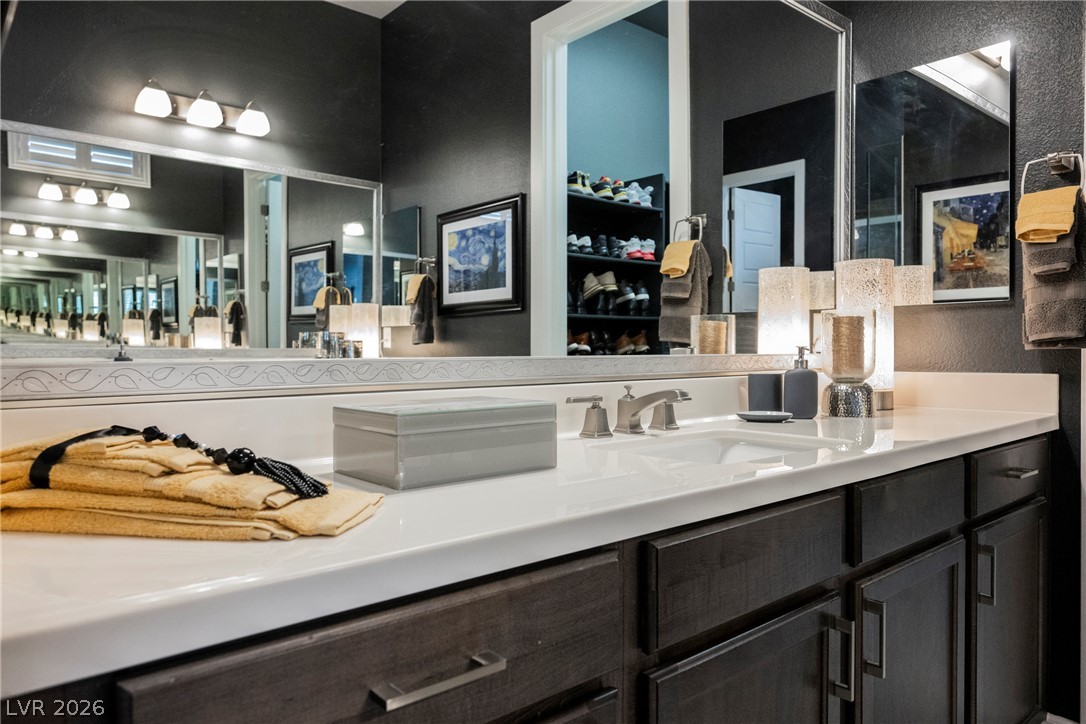 8947 Golden Crow Avenue Las Vegas NV 89148
