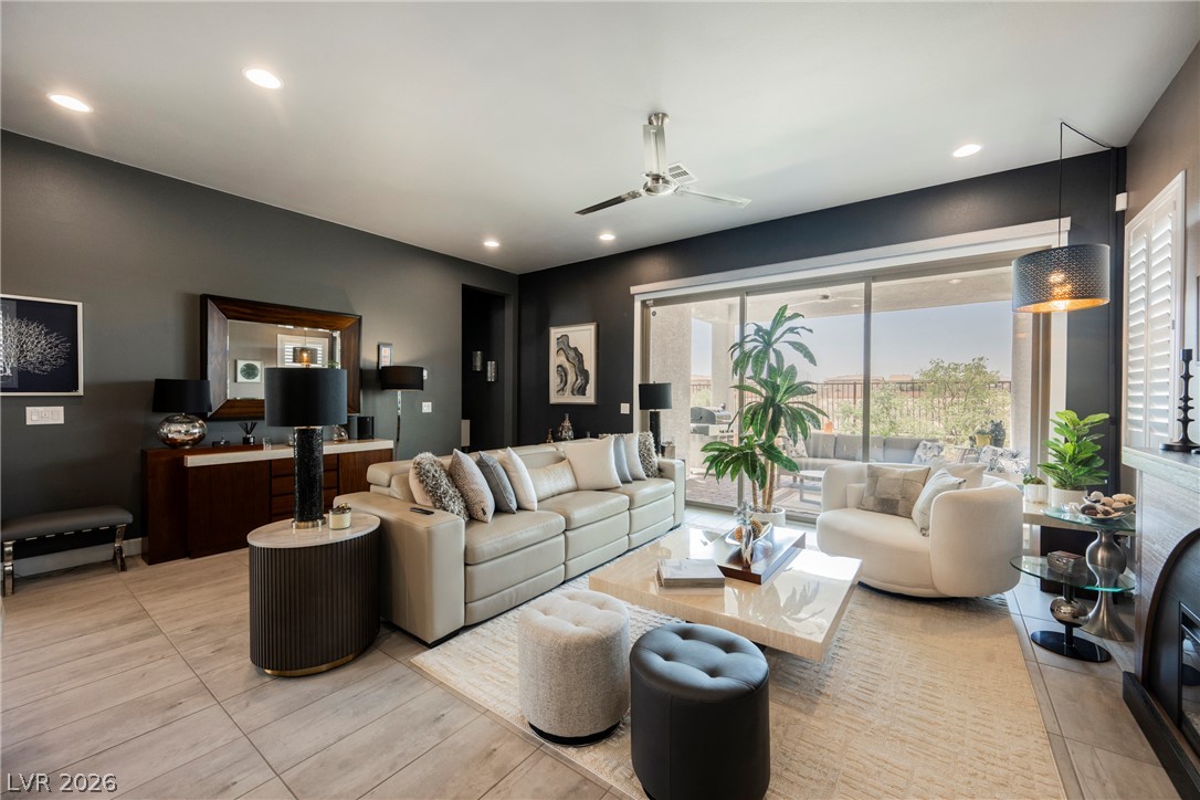 8947 Golden Crow Avenue Las Vegas NV 89148