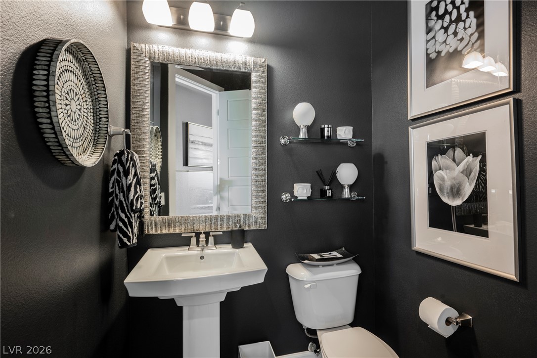 8947 Golden Crow Avenue Las Vegas NV 89148