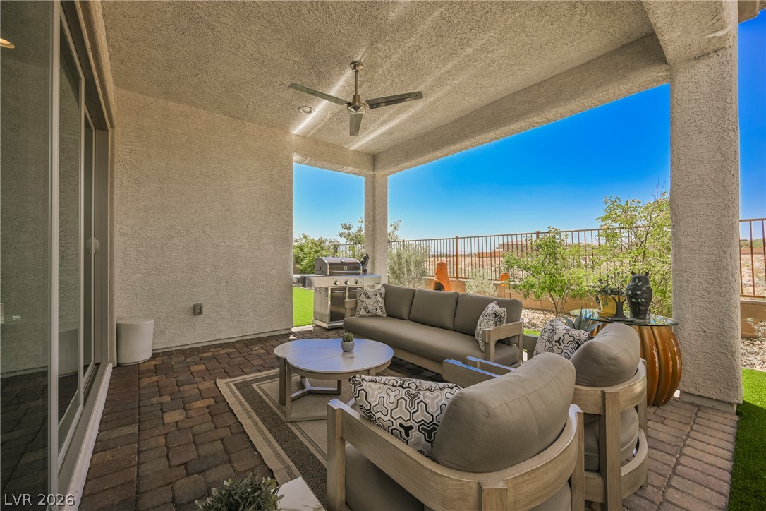 8947 Golden Crow Avenue Las Vegas NV 89148