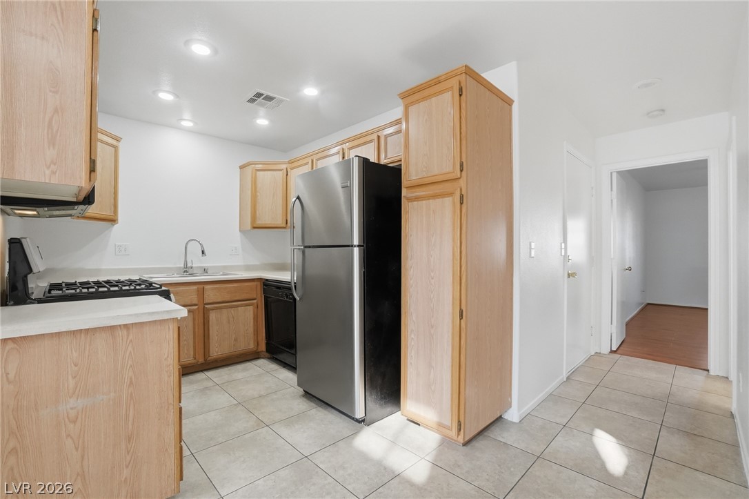 2033 Cary Grant Court Las Vegas NV 89142