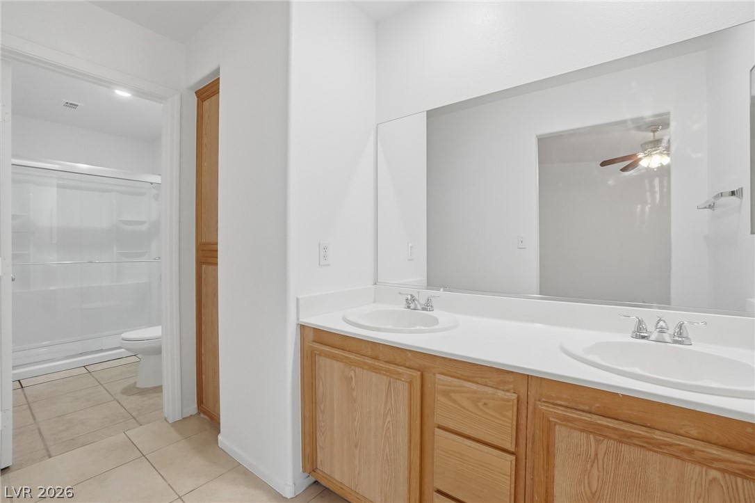 2033 Cary Grant Court Las Vegas NV 89142