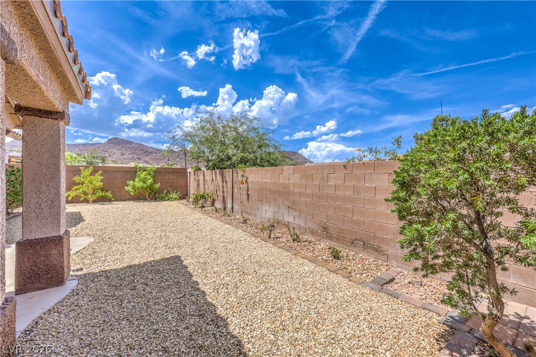 168 Ridge Crossing Avenue Henderson NV 89002