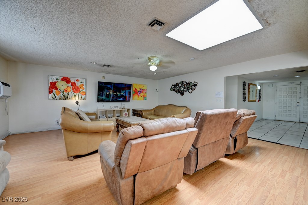 1951 Papago Lane Las Vegas NV 89169
