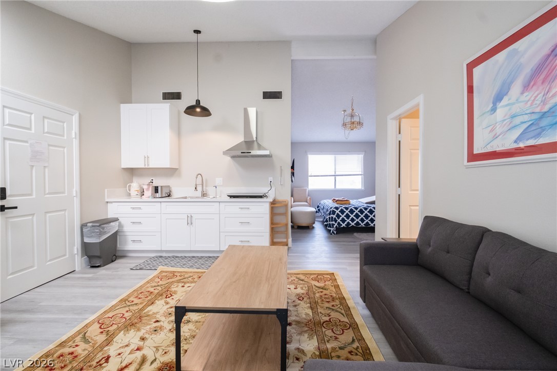 6356 West Viking Road Las Vegas NV 89103