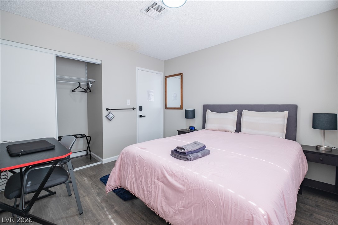 6356 West Viking Road Las Vegas NV 89103