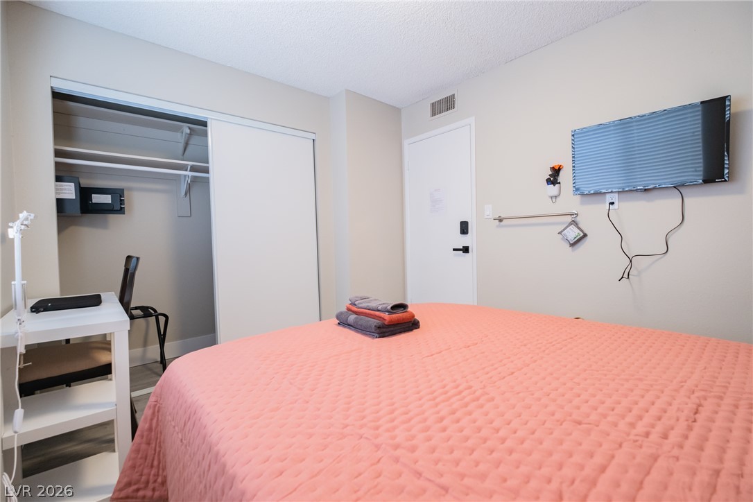 6356 West Viking Road Las Vegas NV 89103