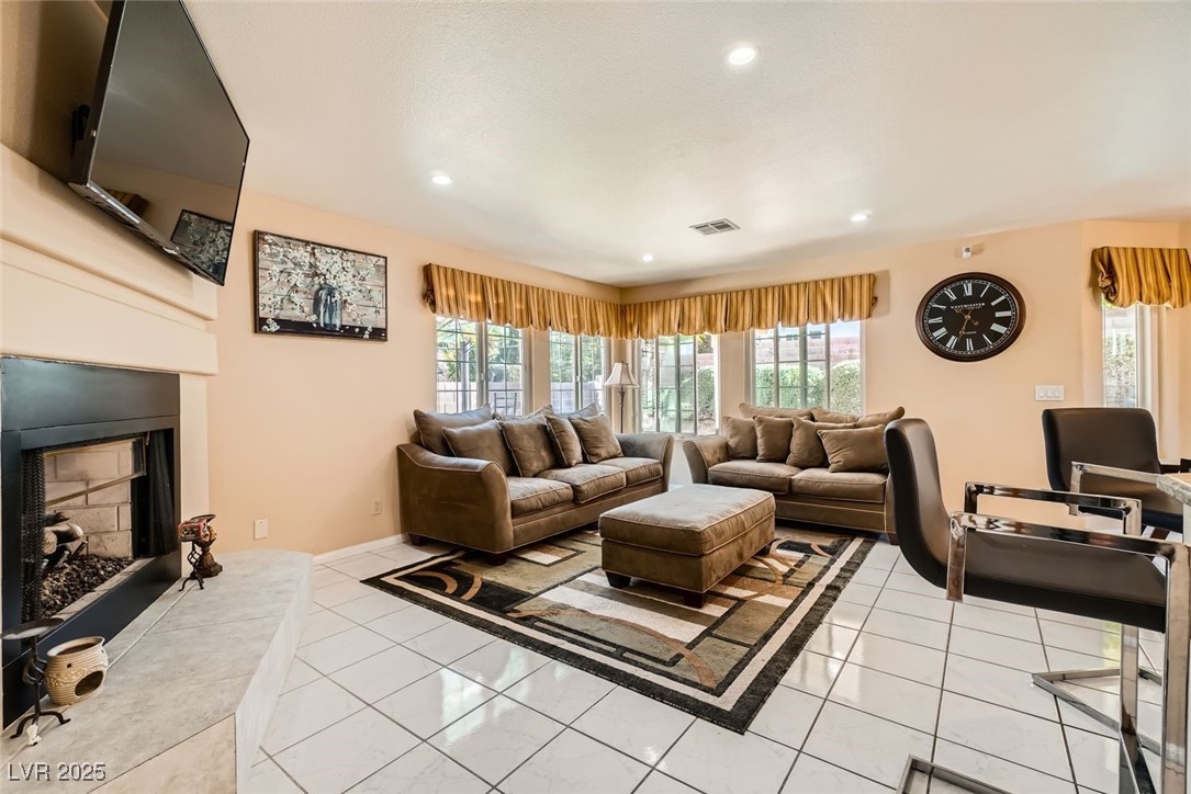 8225 Bermuda Beach Drive Las Vegas NV 89128