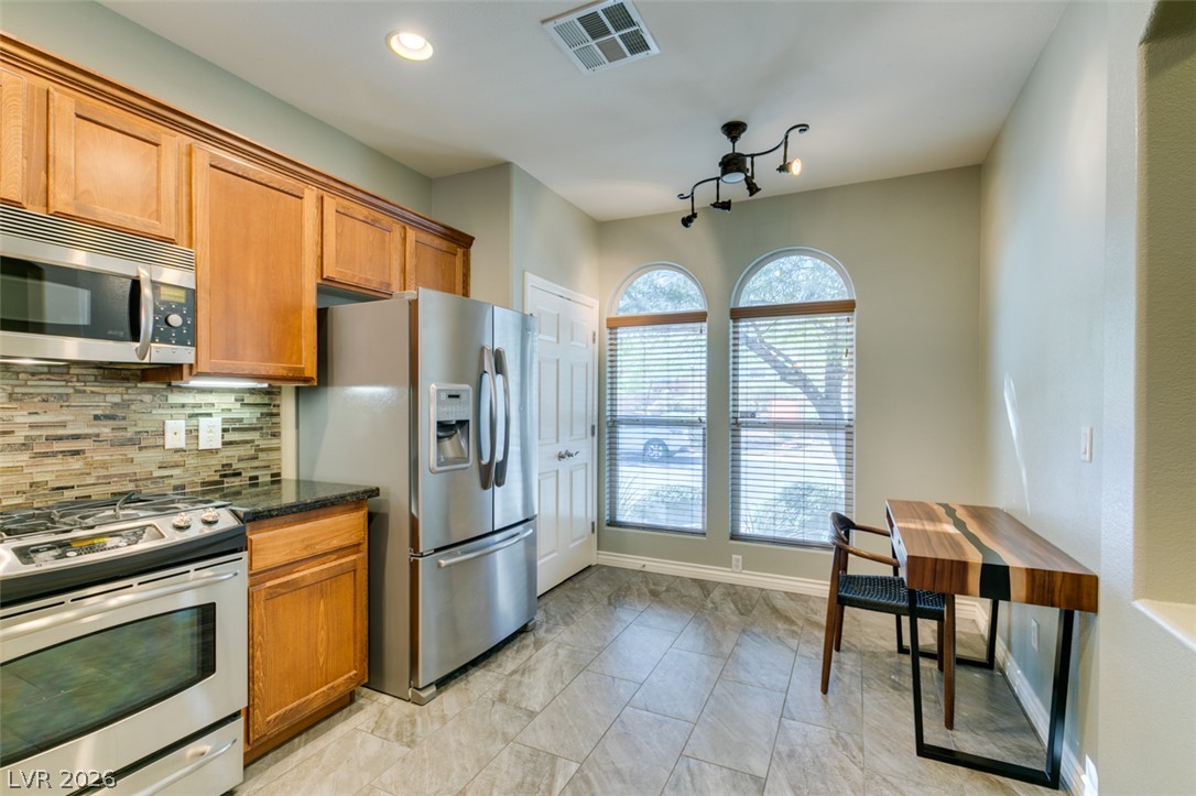 10238 Kadumba Street Las Vegas NV 89178