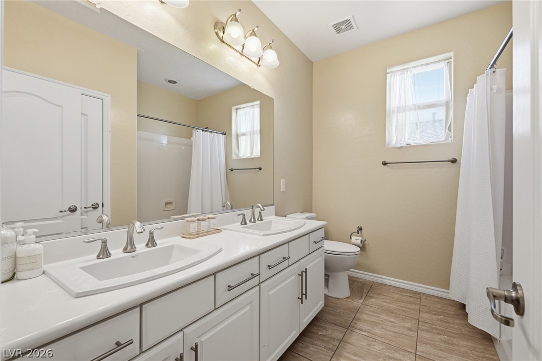 743 Middle Beach Street Las Vegas NV 89138
