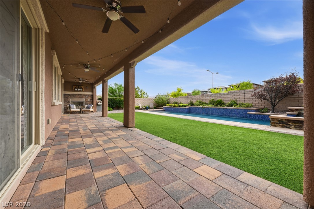 743 Middle Beach Street Las Vegas NV 89138
