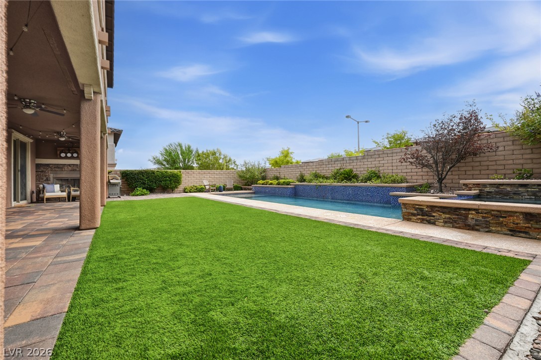 743 Middle Beach Street Las Vegas NV 89138