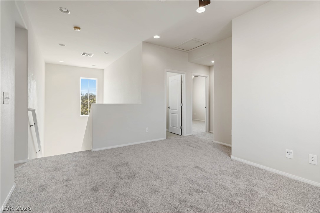 8396 Waylon Avenue Las Vegas NV 89178