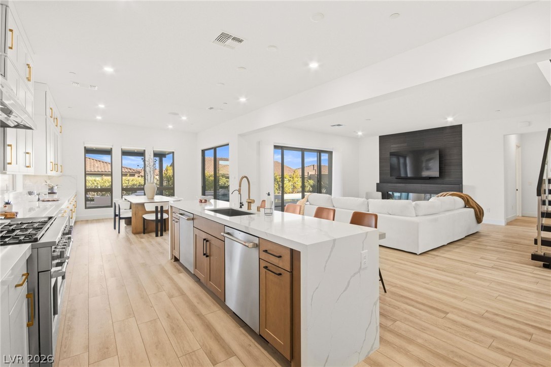 194 Harris Peak Street Las Vegas NV 89138