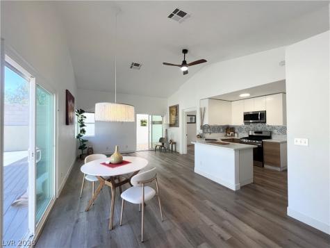 68 Magical Mystery Lane Henderson NV 89074