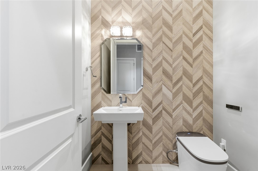 5 Crystal Tree Pass Henderson NV 89052