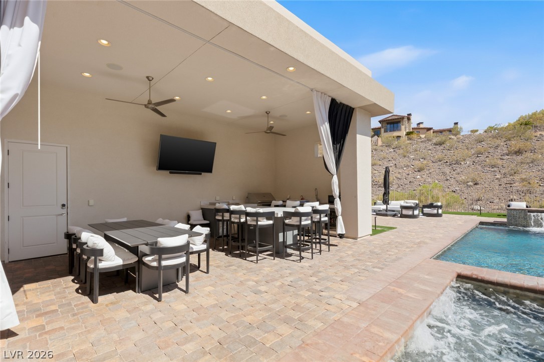 5 Crystal Tree Pass Henderson NV 89052