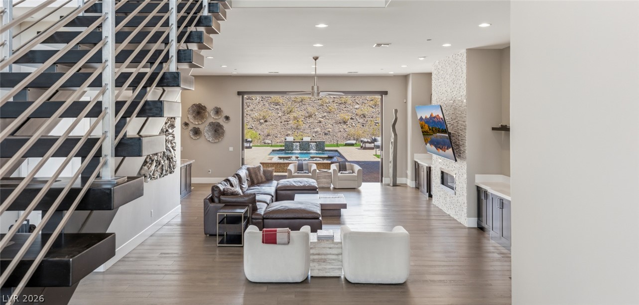 5 Crystal Tree Pass Henderson NV 89052