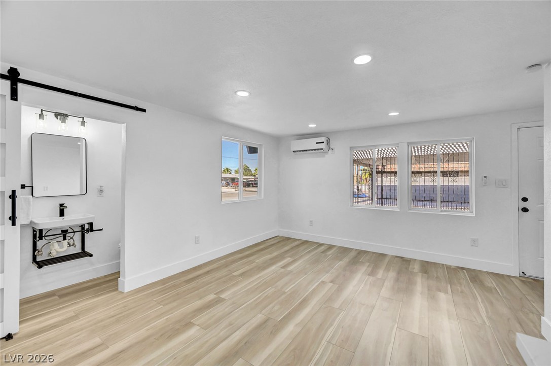 923 Laramore Drive Las Vegas NV 89119